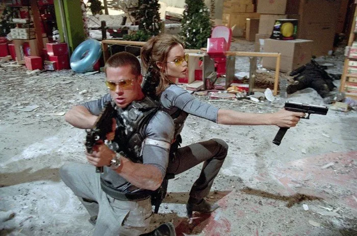 Brad Pitt (John Smith), Angelina Jolie (Jane Smith)