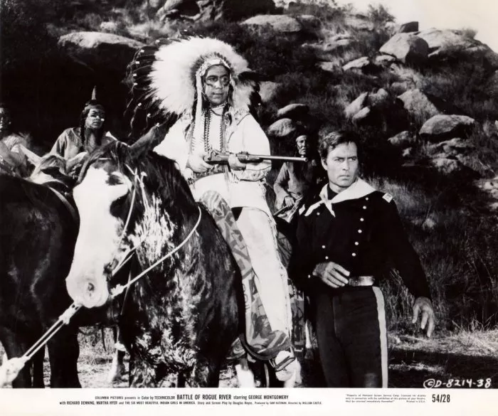 George Montgomery (Maj. Frank Archer), Steven Ritch (Indian), Charles Soldani zdroj: imdb.com