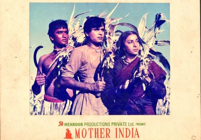 Nargis (Radha), Sunil Dutt (Birju), Rajendra Kumar zdroj: imdb.com
