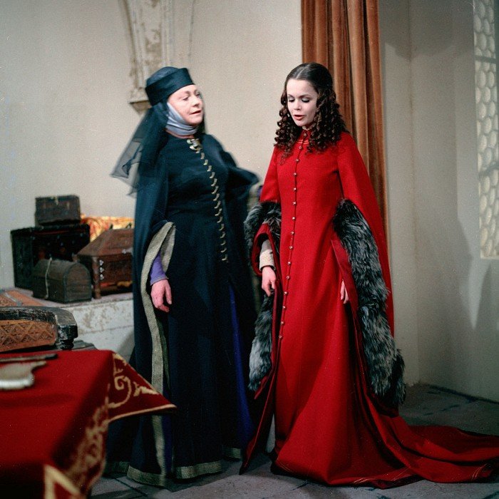 Blanka Waleská (Paní Judita), Ludmila Safárová (Královna Anna Svídnická)