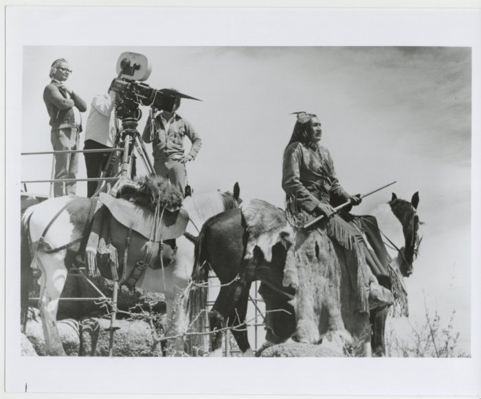 J. Lee Thompson, Paul Lohmann, Will Sampson (Crazy Horse), Ronald Vidor zdroj: imdb.com