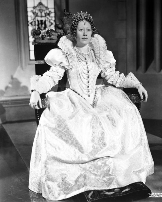 Flora Robson (Queen Elizabeth)