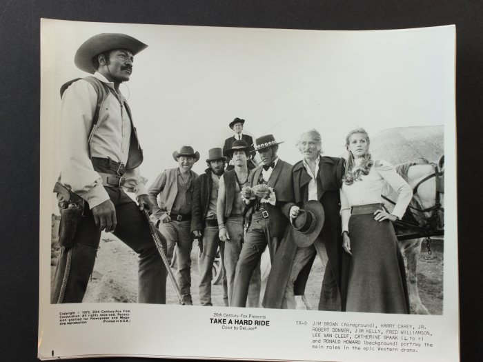 Dana Andrews (Morgan), Harry Carey Jr. (Dumper), Jim Brown (Pike), Lee Van Cleef (Kiefer), Fred Williamson (Tyree), Robert Donner (Skave), Catherine Spaak (Catherine) zdroj: imdb.com