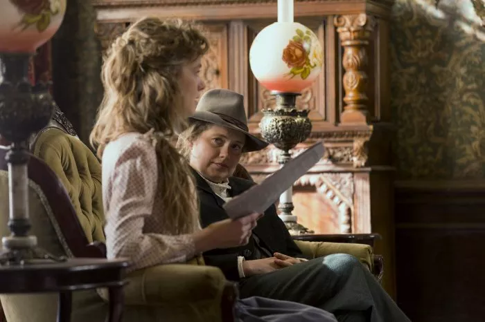 Merritt Wever (Mary Agnes), Tess Frazer (Callie Dunne) zdroj: imdb.com
