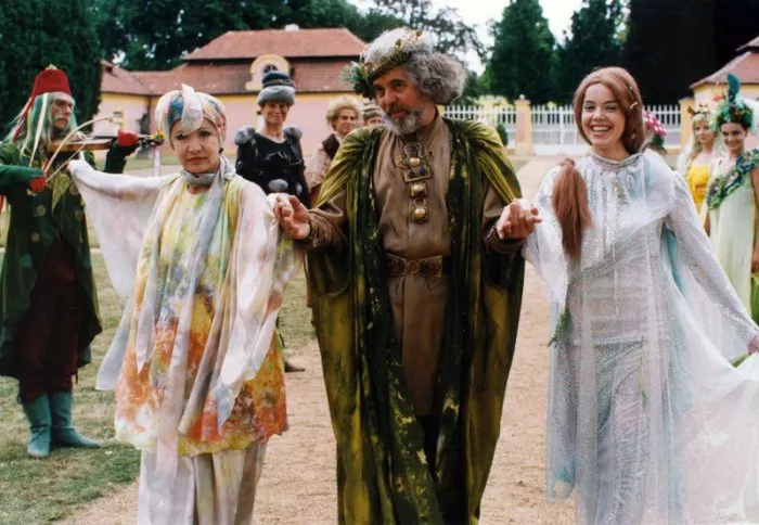 Josef Abrhám (Master of Forrest glade), Hana Maciuchová (Zofie), Daniela Ouhrabková (Emilka) zdroj: imdb.com