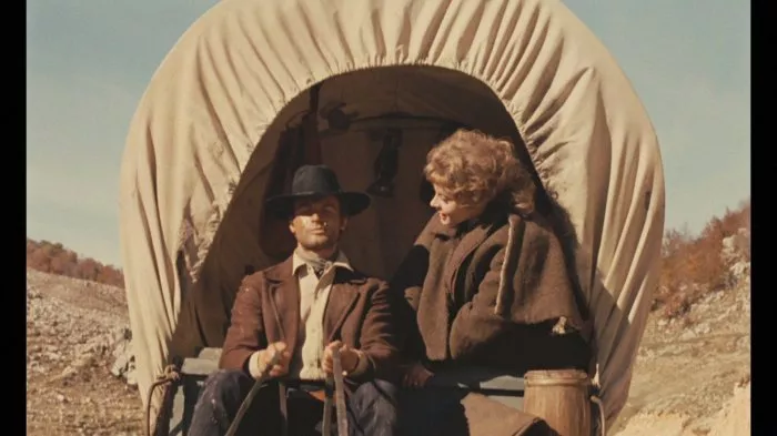 Terence Hill (Django), Angela Minervini (Lucy Cassidy) zdroj: imdb.com
