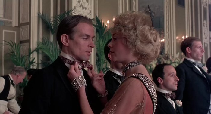Felicity Kendal (June Mathis), Rudolf Nureyev (Rudolph Valentino) zdroj: imdb.com