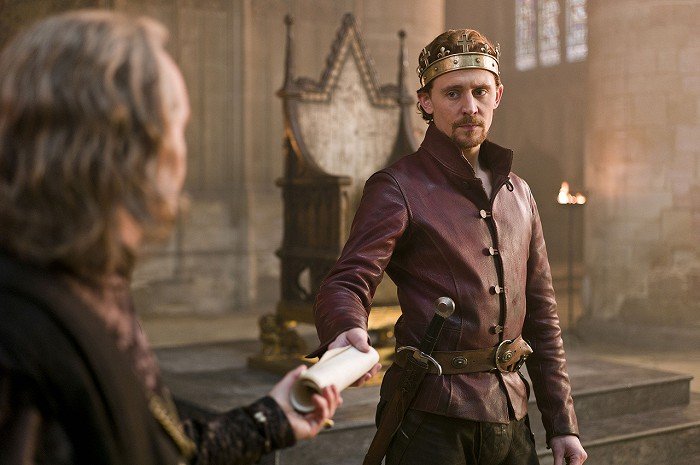 Tom Hiddleston (Henry V)