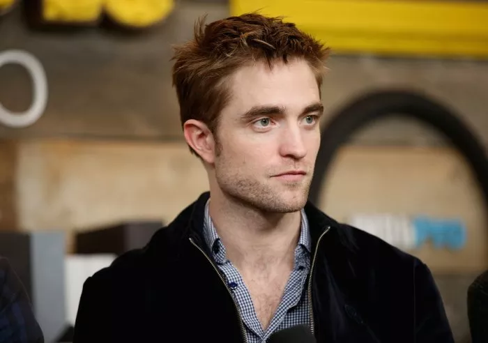 Robert Pattinson (Samuel Alabaster) zdroj: imdb.com 
promo k filmu