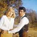 Warren Beatty (Clyde Barrow), Faye Dunaway (Bonnie Parker)