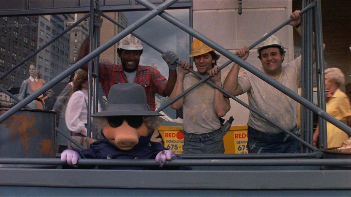 Frank Oz (Miss Piggy), Kenneth McGregor (Construction Worker), Vic Polizos (Construction Worker), Chet Washington zdroj: imdb.com