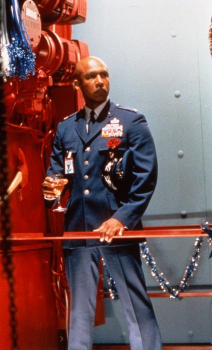 Montel Williams (Lt. Colonel Northrop) zdroj: imdb.com