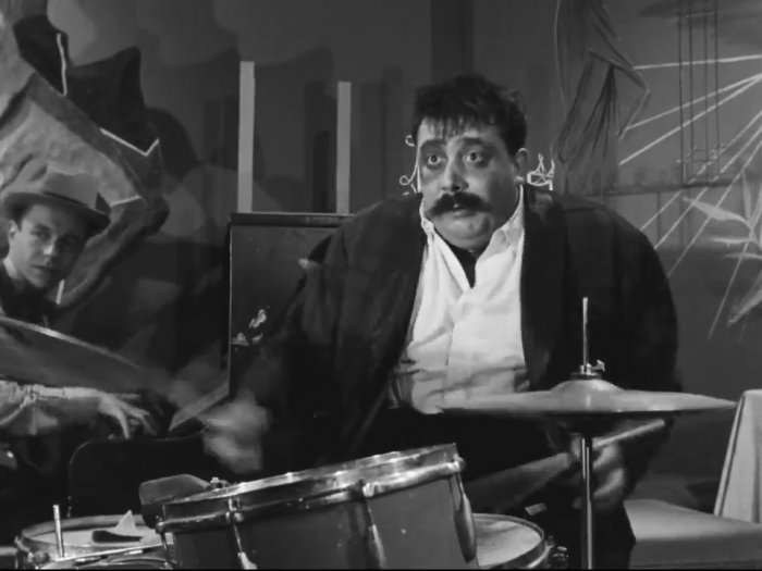 Moustache (Le batteur de l’orchestre) zdroj: imdb.com