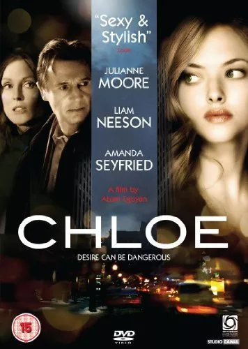 Julianne Moore (Catherine Stewart), Liam Neeson (David Stewart), Amanda Seyfried (Chloe) zdroj: imdb.com