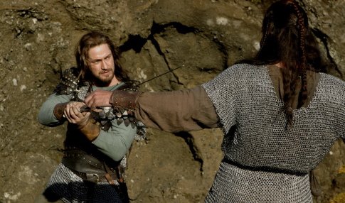 Gerard Butler (Beowulf) zdroj: imdb.com