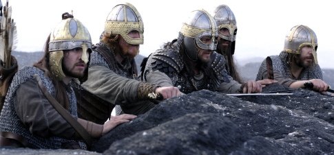 Gerard Butler (Beowulf), Tony Curran (Hondscioh), Martin Delaney (Thorfinn) zdroj: imdb.com