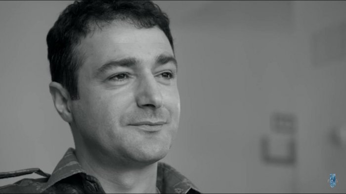 Fırat Doğruloğlu (Captain Yasar Demir) zdroj: imdb.com