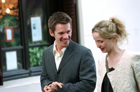 Ethan Hawke (Jesse), Julie Delpy (Celine) zdroj: imdb.com