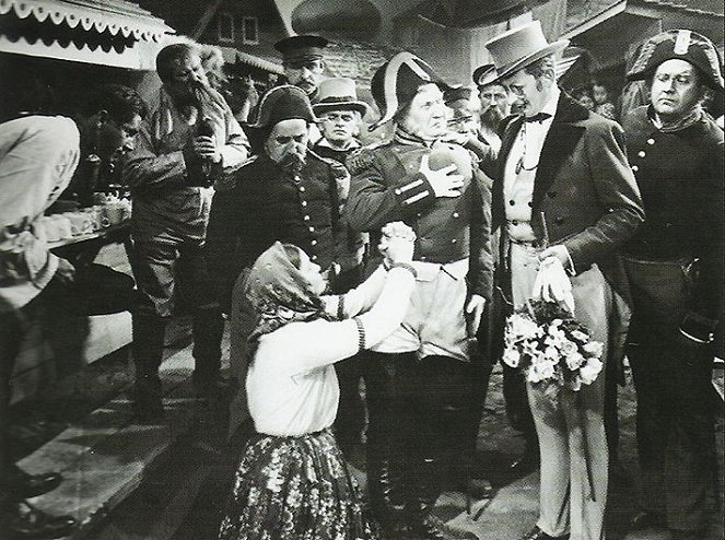 The Inspector General (1933) - statkář Petr Ivanovič Dobšinský