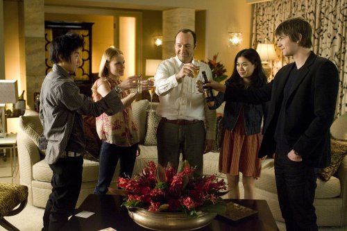 Kevin Spacey (Micky Rosa), Liza Lapira (Kianna), Kate Bosworth (Jill), Jim Sturgess (Ben), Aaron Yoo (Choi) zdroj: imdb.com