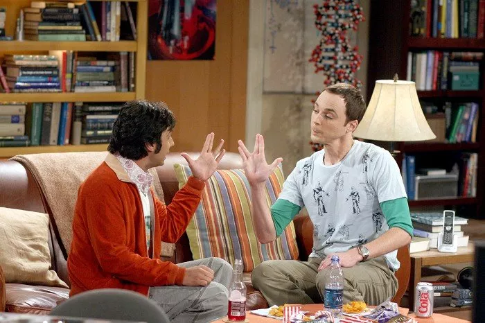 Kunal Nayyar (Raj Koothrappali), Jim Parsons (Sheldon Cooper)
