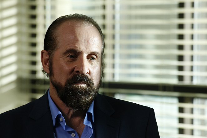 Peter Stormare (Captain Marchand)