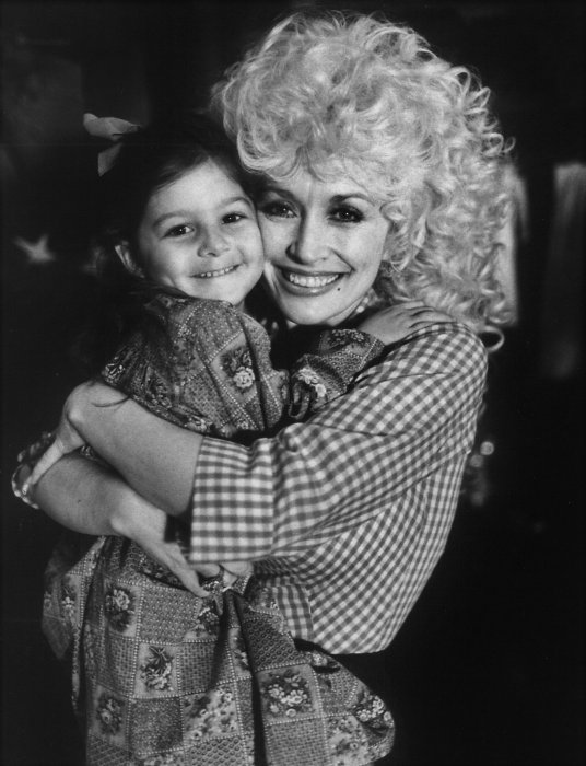 Dolly Parton, Ashley Bank zdroj: imdb.com