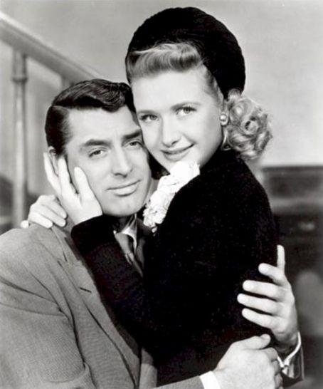 Cary Grant (Mortimer Brewster), Priscilla Lane (Elaine Harper) zdroj: imdb.com