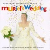 Toni Collette (Muriel Heslop)