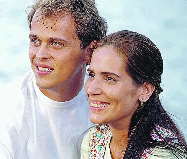 Guilherme Fontes (Marcos Assunção), Glória Pires (Raquel Araújo) zdroj: imdb.com