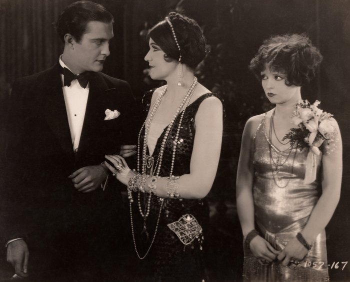 Clara Bow, Douglas Gilmore, Doris Hill zdroj: imdb.com