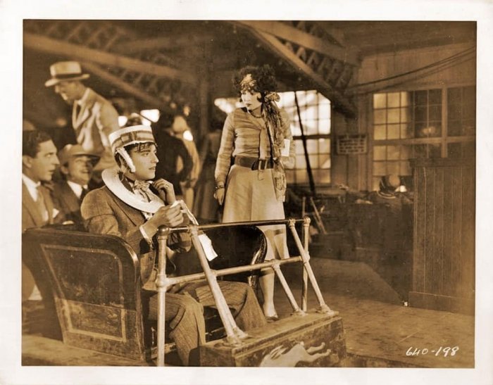 Clara Bow, Douglas Gilmore zdroj: imdb.com