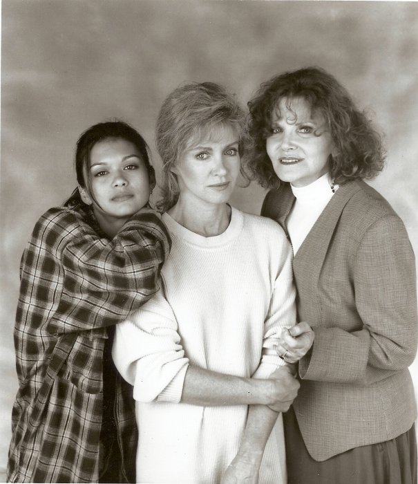 Nia Peeples, Donna Mills, Eileen Brennan zdroj: imdb.com