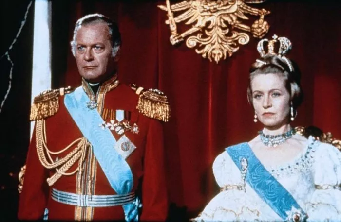 Curd Jürgens (Czar Alexander II), Monique Mélinand (Tsarina Maria) zdroj: imdb.com