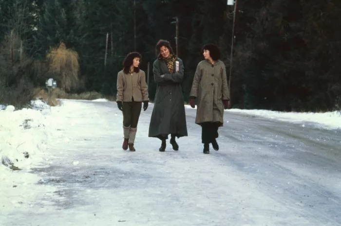 Christine Lahti (Sylvie), Andrea Burchill (Lucille), Sara Walker (Ruth) zdroj: imdb.com