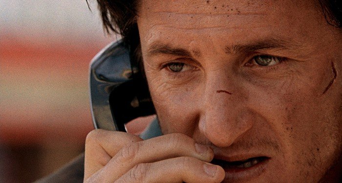Sean Penn (Bobby Cooper)