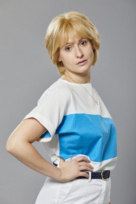 Anna Fialová (Iveta Bartošová)