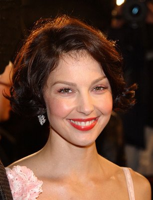 Ashley Judd (Claire Kubik) zdroj: imdb.com 
promo k filmu