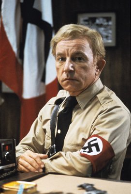 Henry Gibson (Head Nazi) zdroj: imdb.com