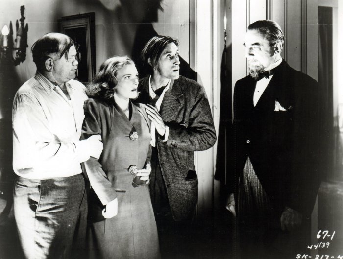 Bela Lugosi, John Carradine, Louise Currie, Pat McKee zdroj: imdb.com