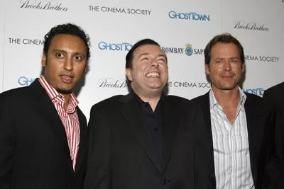 Greg Kinnear (Frank), Ricky Gervais (Pincus), Aasif Mandvi (Dr. Prashar) zdroj: imdb.com 
promo k filmu