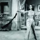 Hedvábné punčochy (1957) - Ninotchka Yoschenko