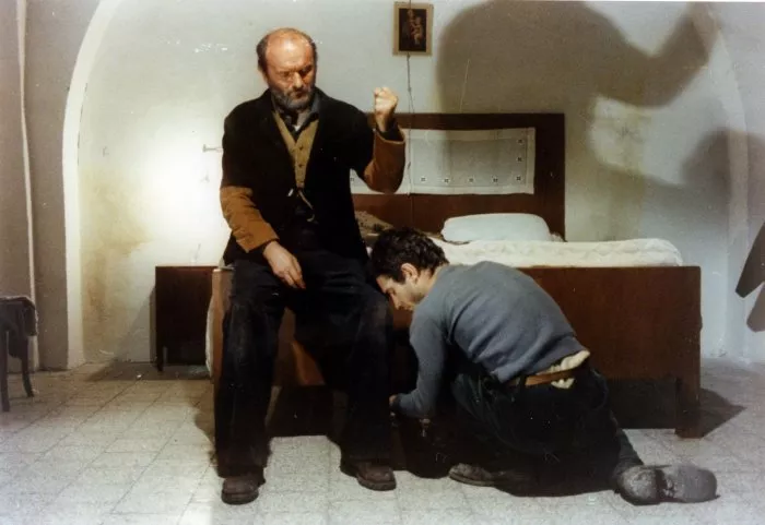 Omero Antonutti (Father), Saverio Marconi (Gavino) zdroj: imdb.com