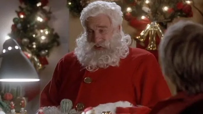 Leslie Nielsen (Santa Claus) zdroj: imdb.com