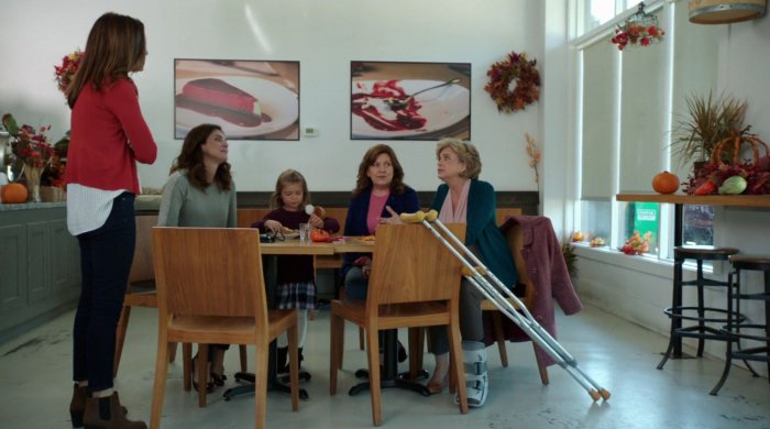 Rhonda Dent (Alisa McArthy), Michele Scarabelli (Faye McArthy), Dolores Drake (Betty Lund), Julie Gonzalo (Casey McArthy) zdroj: imdb.com