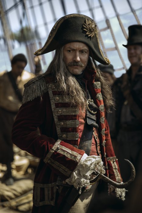Jude Law (Captain Hook) zdroj: imdb.com