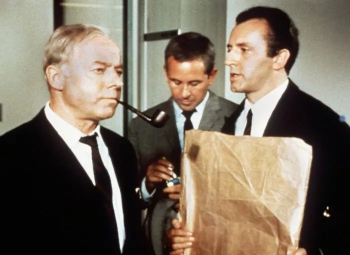 Heinz Rühmann (Kommissar Maigret), Eddi Arent (François Labas), Gerd Vespermann (Inspektor Caselle) zdroj: imdb.com