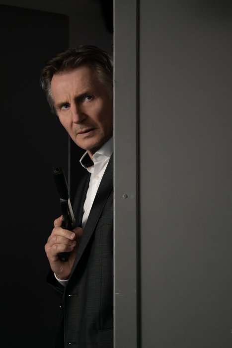 Liam Neeson (Alex Lewis) zdroj: imdb.com