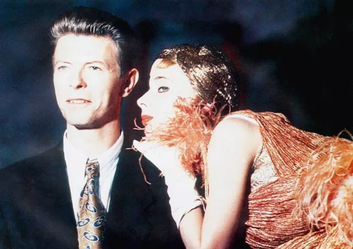 Rosanna Arquette (Lucy), David Bowie (Monte) zdroj: imdb.com