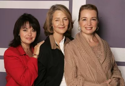 Charlotte Rampling (Ellen), Louise Portal (Sue), Karen Young (Brenda) zdroj: imdb.com 
promo k filmu